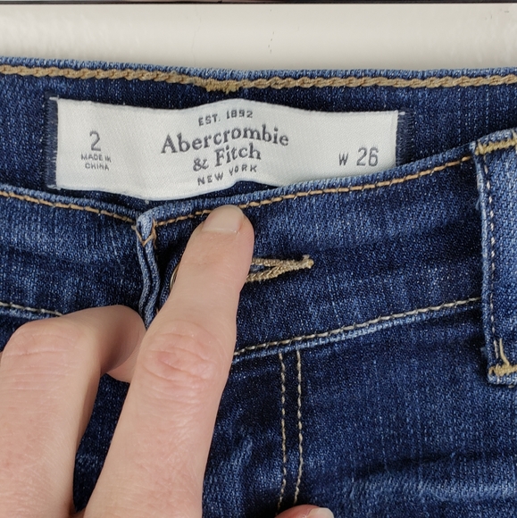 Abercrombie & Fitch Dark Denim Shorts - Picture 4 of 4